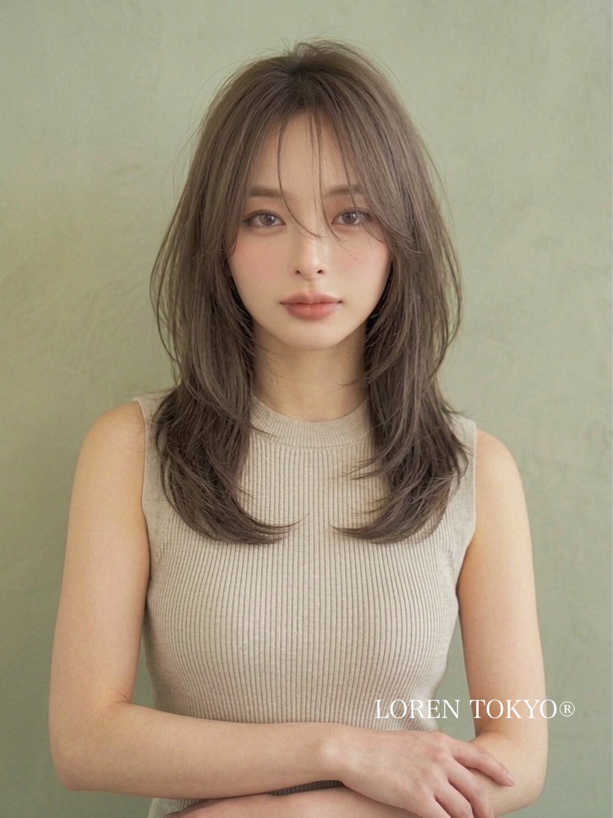 ハッシュカットとウルフの違いがわかる大人女性のミディアムレイヤースタイル